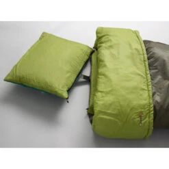 Caribee Cloud +5 Cel. Sleeping Bag + Pillow -Camping Gear Central Caribee Cloud 5 Cel. Sleeping Bag Pillow 2 79139.1319896694.1280.1280